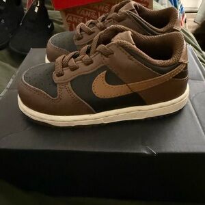 Nike Kids Brown and Black Low-Top Sneakers with Tan Swoosh